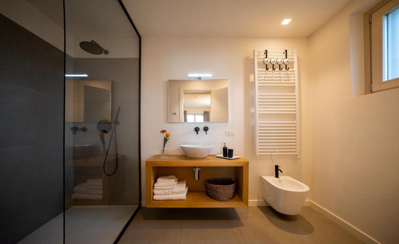 La Mascarana Apartment Lesa Phòng bức ảnh